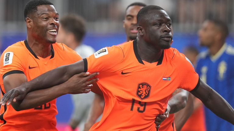 Netherlands heading for big win over Sweden LIVE!